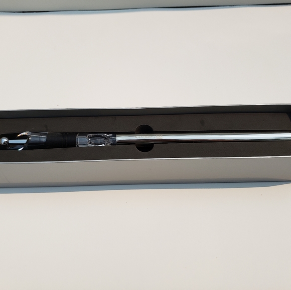 Kuraidori Stainless steel 3 in 1 wine chill stick, stopper, pourer. New open box - Picture 4 of 5